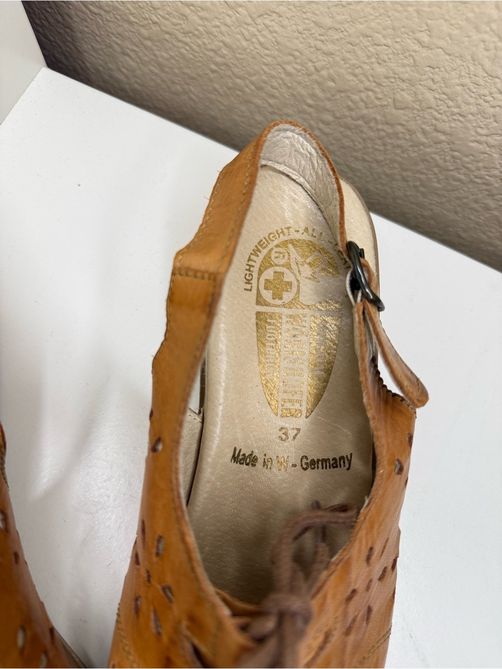 Vintage Worishofer West Germany Tan Leather Lace Up Wedge Sandals EU 37 Boho - Picture 8 of 8